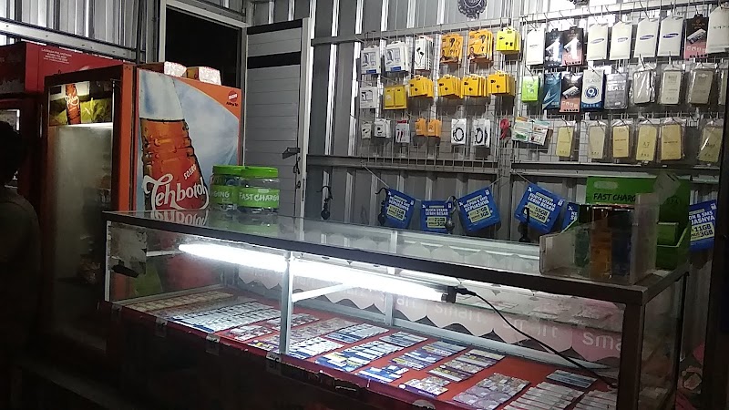 Toko Bu Ning: Tempat Belanja Serba Ada yang Menghiasi Jalan Rawa Bendungan